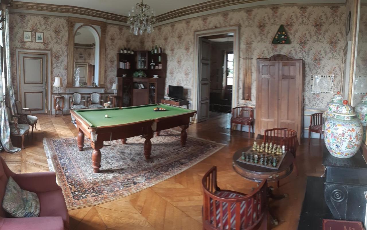 Chateau De Longeville Deux-Chaises 外观 照片